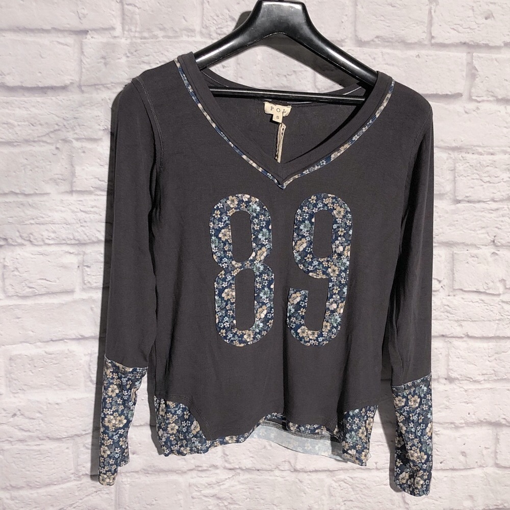 POL Mineral Grey Floral 89 Patch Long Sleeve Top Size Small UKT438 NWT